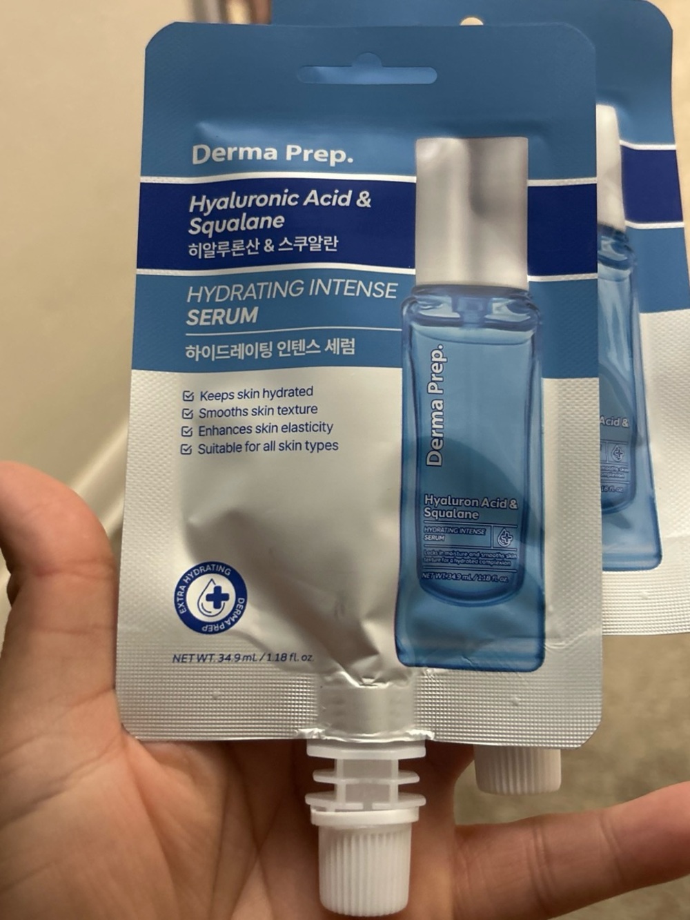 Hydrating Intense Serum with Hyaluronic Acid & Squalane